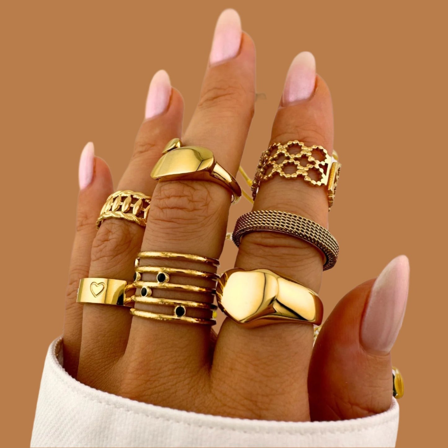 FINGER RING