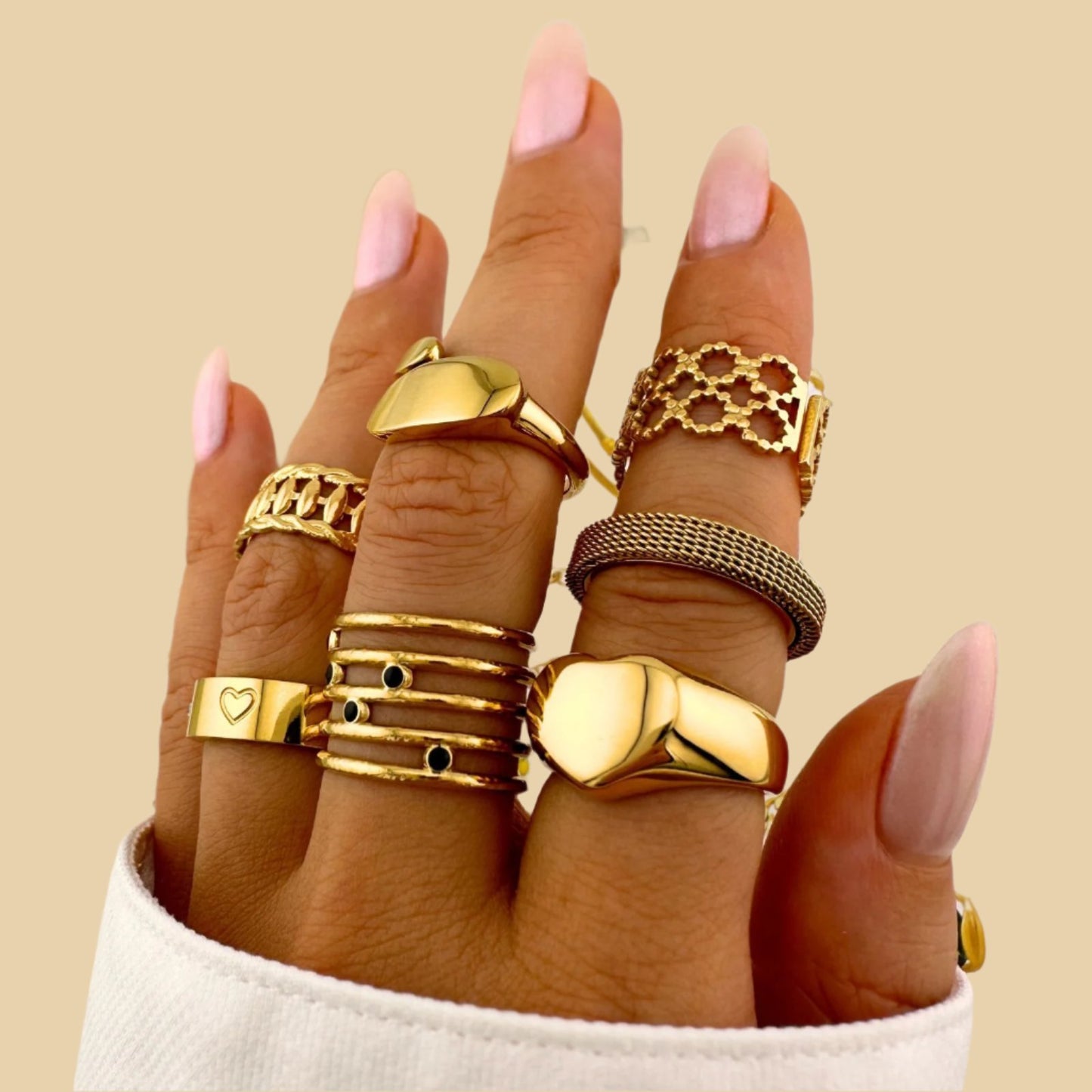 FINGER RING